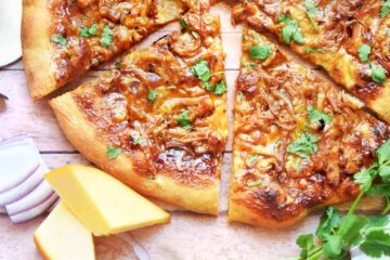 Pizza with Barbecued Chicken