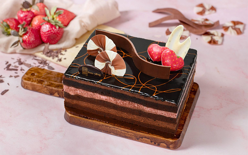 Step-by-Step Guide to Ordering a Custom Cake Online